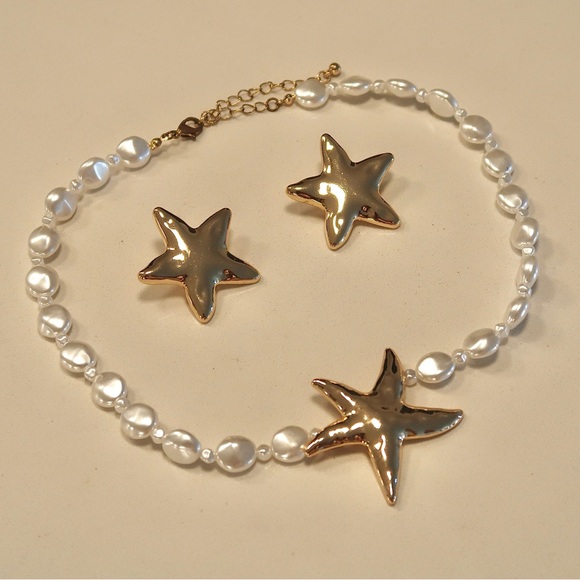 Princess Polly Necklace + Earrings Set - Gold - Picture 1 of 10
